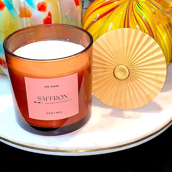 DW HOME CANDLE SAFFRON NO. 24 FIG CRANBERRY 2 WICK RICHLY SCENTED NEW 12.9 oz - Picture 2 of 7